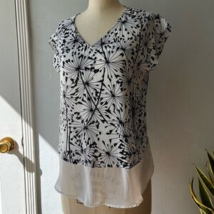 Joe Fresh• Black & White Flowy Dandelion Print Blouse• Sz XS-M